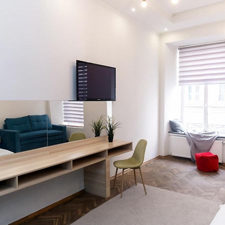 Main Square Apartment Good Stay In The City Center Lviv Exterior foto