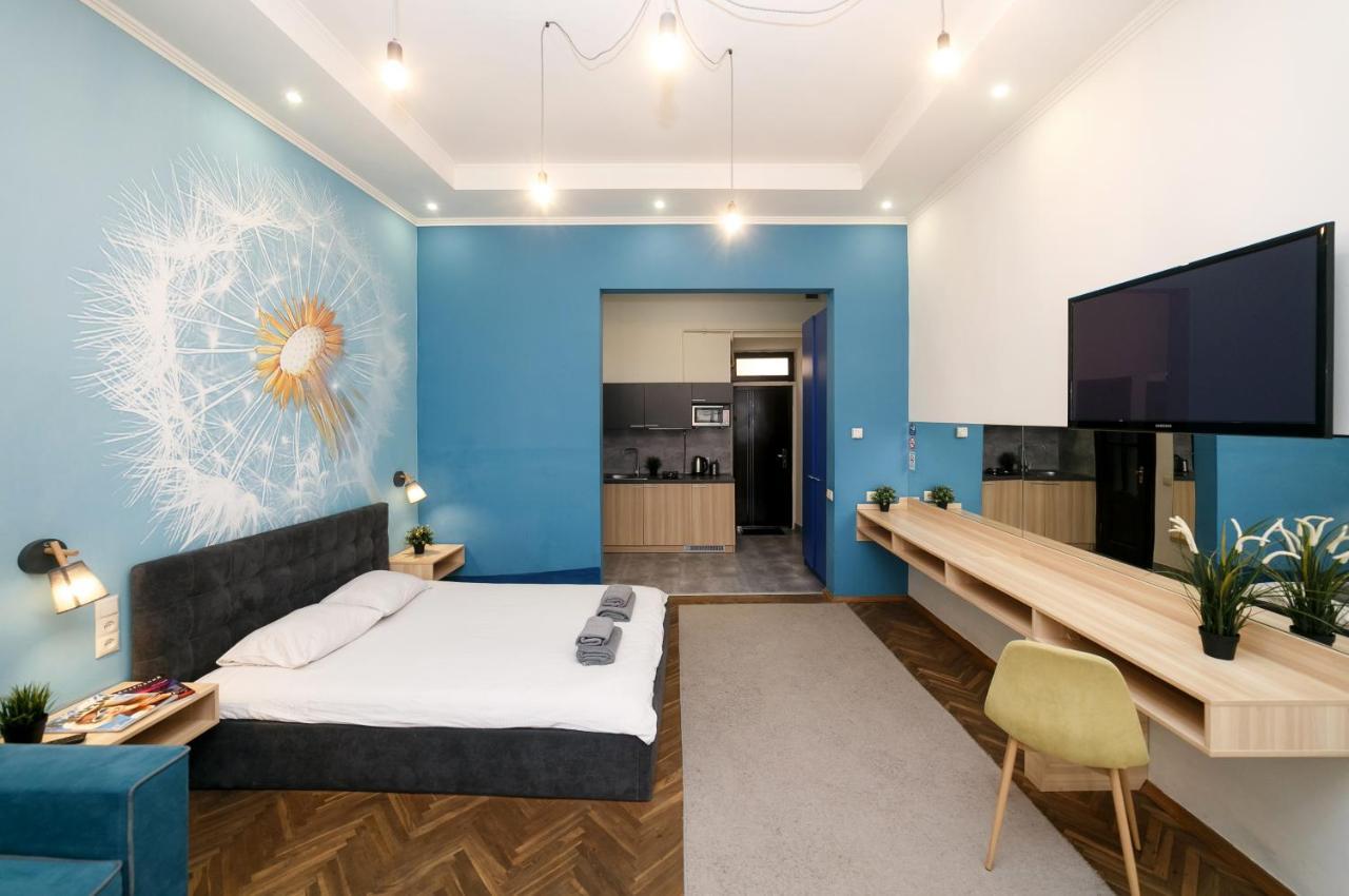 Main Square Apartment Good Stay In The City Center Lviv Exterior foto