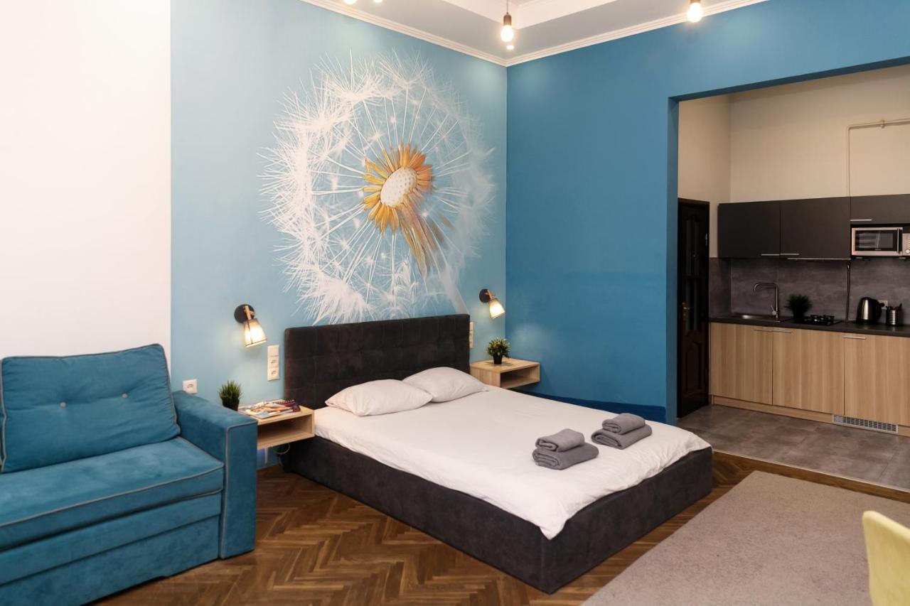 Main Square Apartment Good Stay In The City Center Lviv Exterior foto